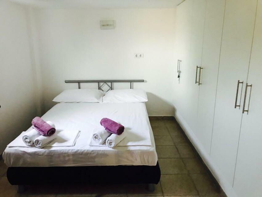 Apartments Martina Tisno Bagian luar foto